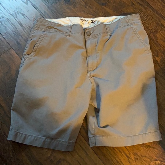 Old Navy Other - EUC Old Navy men’s khaki shorts